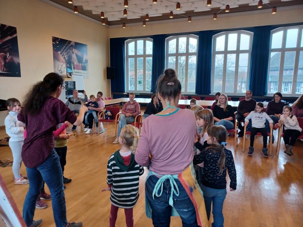 KlangBilder 2025: Pinsel Puck und seine Weltraumabenteuer