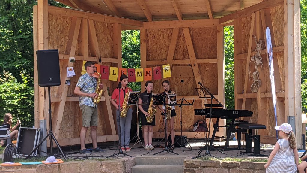 Familienpicknick im Schöpfungsgarten