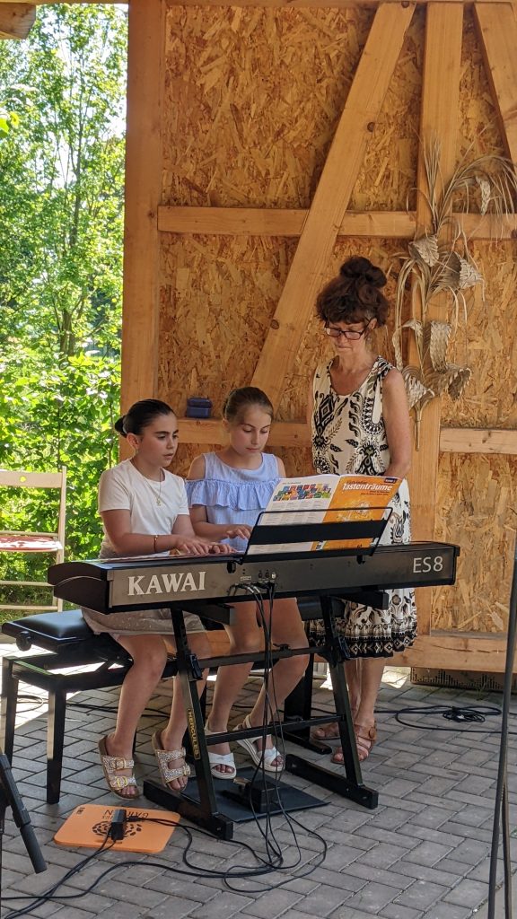 Familienpicknick im Schöpfungsgarten