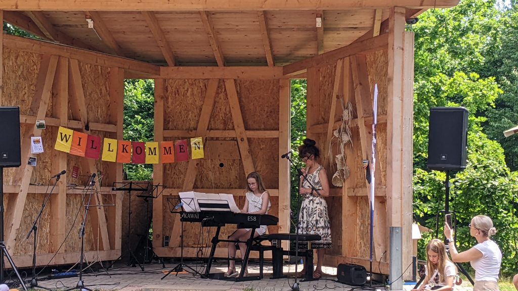 Familienpicknick im Schöpfungsgarten