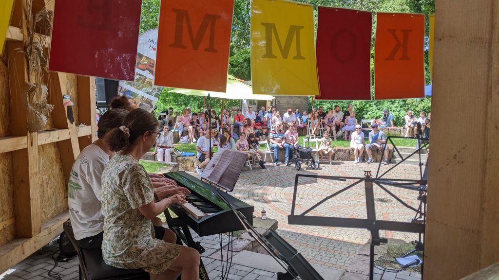 Familienpicknick im Schöpfungsgarten