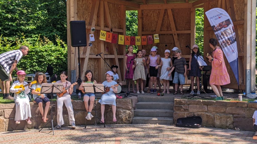 Familienpicknick im Schöpfungsgarten